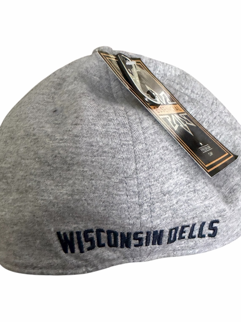 Wisconsin Dells Essential Men’s cap - Picture 3 of 6